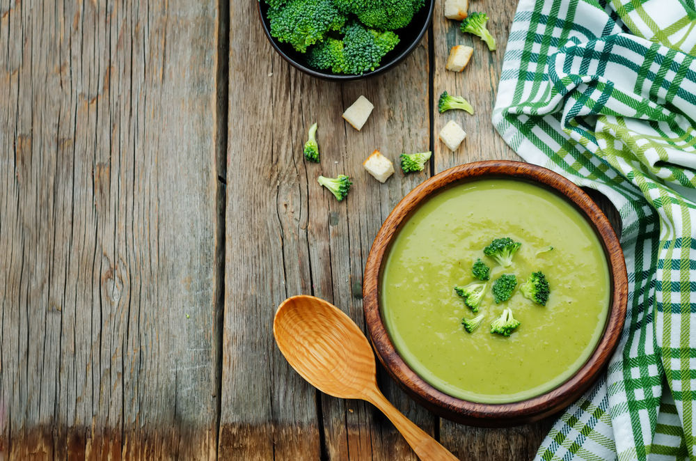 Vegetarische en caloriearme broccolisoep